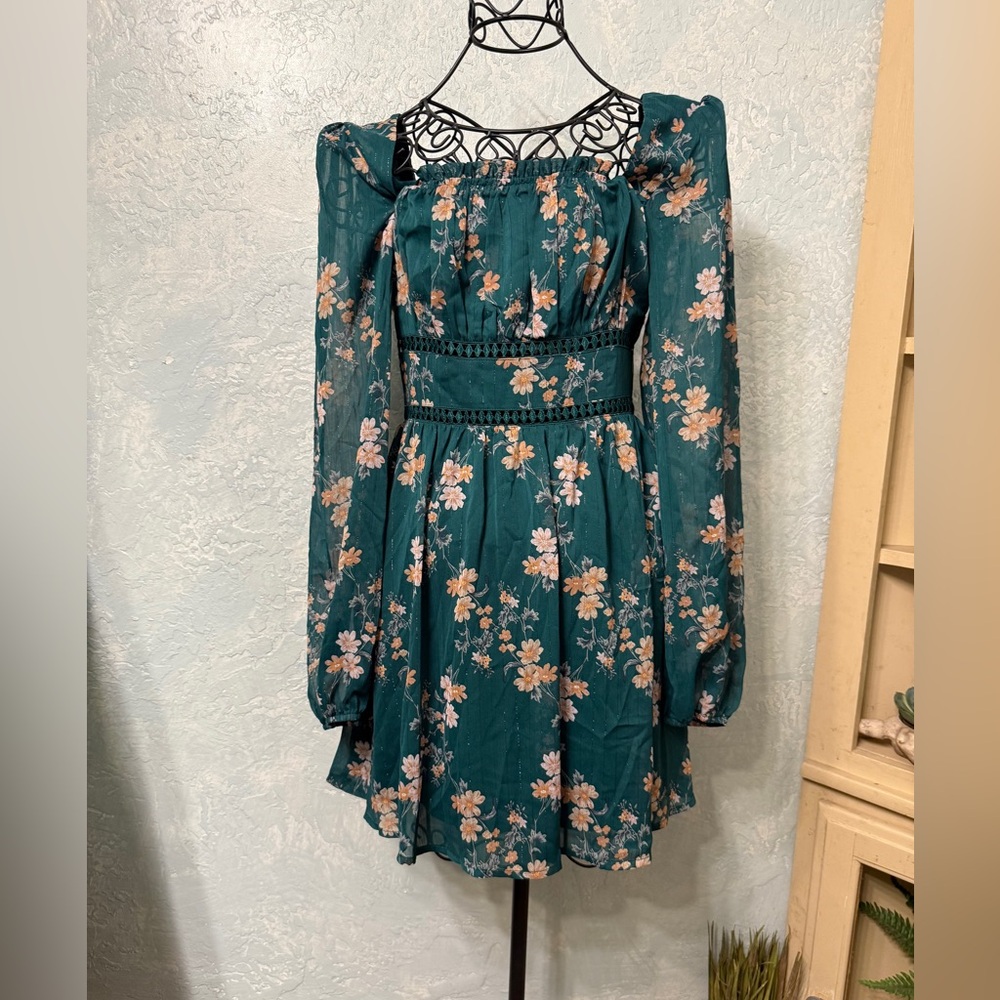 TRIXXI Clothing Company, Floral Long Sleeved Mini Dress. Hunter Green W/ Flowers